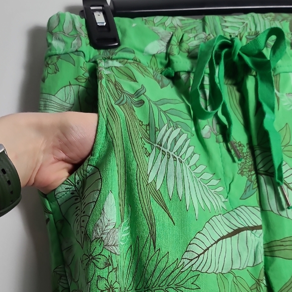 Venti6 Crinkle Green Tropical Print Jogger Drawstring Waist Pants Size Small - Picture 9 of 16